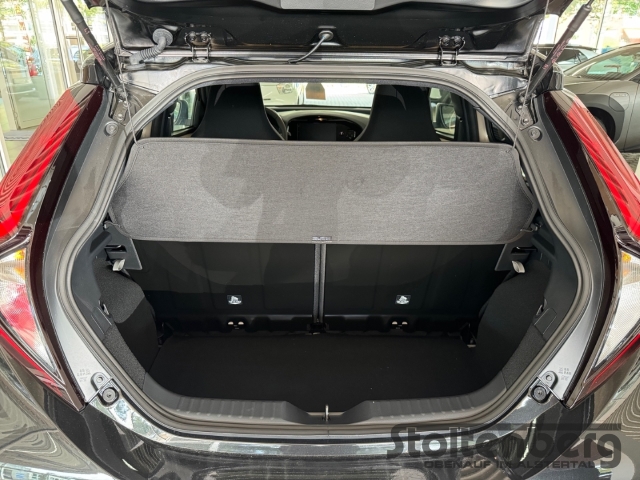 Foto 1 - Aygo X Teamplayer 1.0 CVT ACC Apple CarPlay Android Auto Musikstreaming DAB SHZ, ginger beige / night sky black