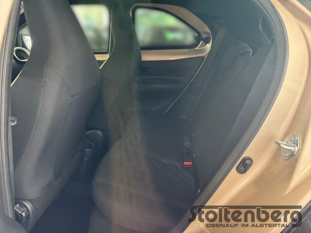 Foto 1 - Aygo X Teamplayer 1.0 CVT ACC Apple CarPlay Android Auto Musikstreaming DAB SHZ, ginger beige / night sky black