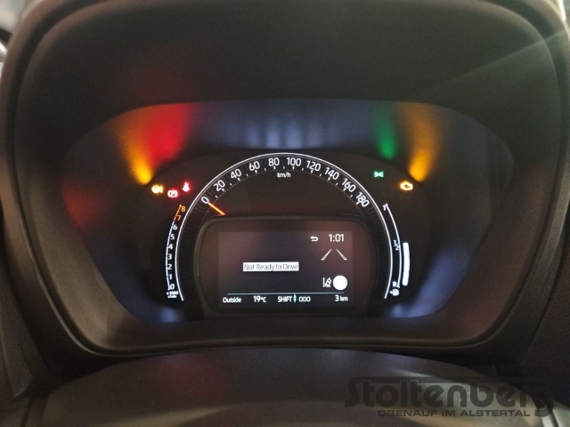 Foto 1 - Toyota Aygo X Teamplayer 1.0 ACC Apple CarPlay Android Auto DAB SHZ Spurhalteass., ginger beige / night sky blackmetallic / night sky