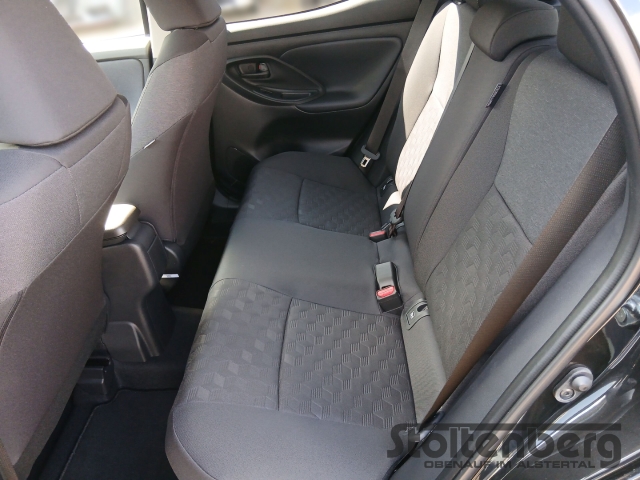 Foto 1 - Yaris 1.5 Dual-VVT-iE Hybrid Team D LED ACC Apple CarPlay Android Auto Musikstreaming, mysticschwarz mica