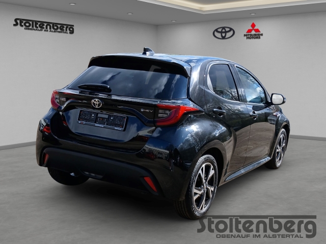 Foto 1 - Yaris 1.5 Dual-VVT-iE Hybrid Team D LED ACC Apple CarPlay Android Auto Musikstreaming, mysticschwarz mica