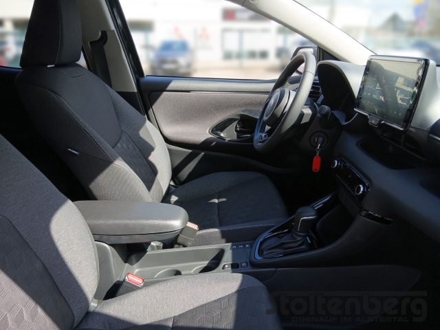 Foto 1 - Yaris 1.5 Dual-VVT-iE Hybrid Team D LED ACC Apple CarPlay Android Auto Musikstreaming, mysticschwarz mica