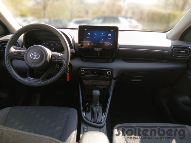 Foto 1 - Yaris 1.5 Dual-VVT-iE Hybrid Team D LED ACC Apple CarPlay Android Auto Musikstreaming, mysticschwarz mica