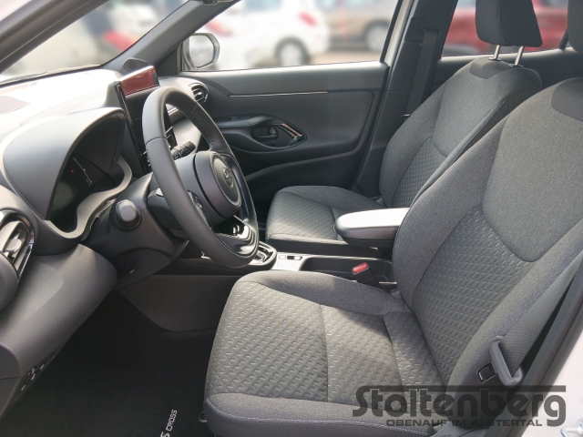 Foto 1 - Toyota Yaris Cross Teamplayer 1.5 Hybrid *Navi LED Apple CarPlay Android Auto Klimaautom Musikstreaming, super white 2 (weiss)