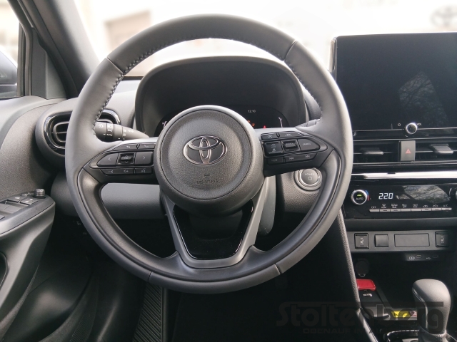 Foto 1 - Toyota Yaris Cross Teamplayer 1.5 Hybrid *Navi LED Apple CarPlay Android Auto Klimaautom Musikstreaming, super white 2 (weiss)