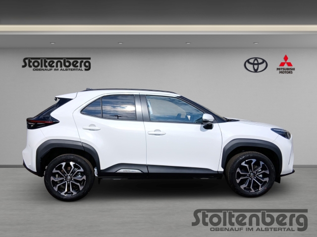 Foto 1 - Toyota Yaris Cross Teamplayer 1.5 Hybrid *Navi LED Apple CarPlay Android Auto Klimaautom Musikstreaming, super white 2 (weiss)