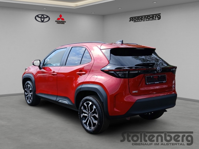 Foto 1 - Toyota Yaris Cross Teamplayer 1.5 Hybrid Navi LED Apple CarPlay Android Auto Klimaautom Musikstreaming, emotional red 2 (rot)