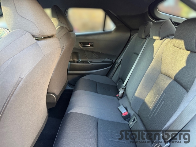 Foto 1 - C-HR 2,0 Hybrid Teamplayer *Technik-Paket Navi LED ACC El. Heckklappe Apple CarPlay, emotional red 2 (3u5)/ black (202) (rot)