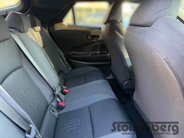 Foto 1 - C-HR 2,0 Hybrid Teamplayer *Technik-Paket Navi LED ACC El. Heckklappe Apple CarPlay, emotional red 2 (3u5)/ black (202) (rot)